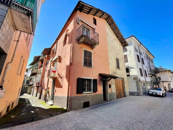 casa indipendente in vendita a Farigliano