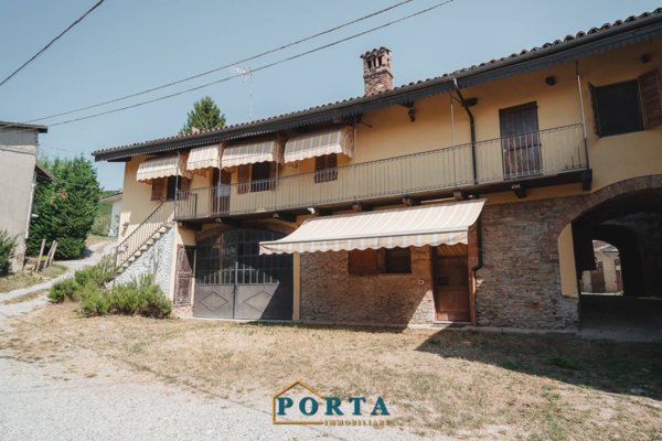 casa indipendente in vendita a Farigliano