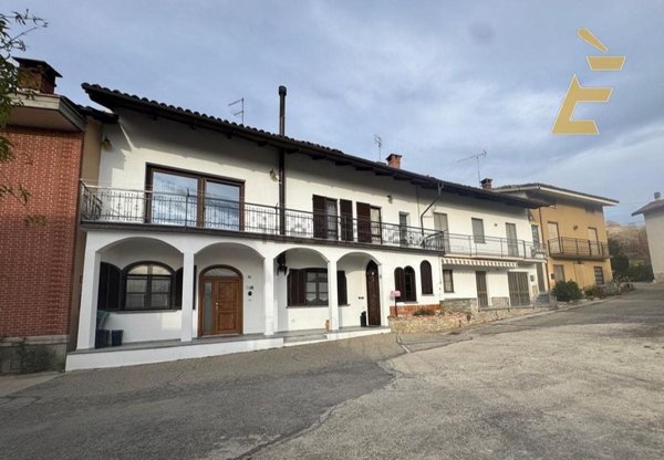 casa semindipendente in vendita a Farigliano