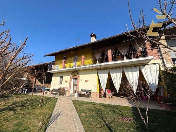 casa semindipendente in vendita a Farigliano