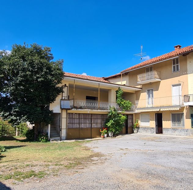 casa indipendente in vendita a Farigliano