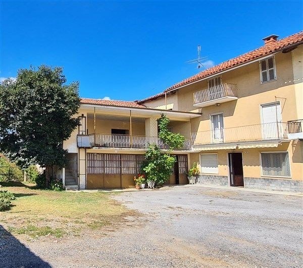 casa indipendente in vendita a Farigliano