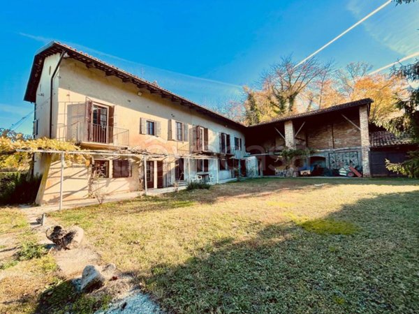 casa indipendente in vendita a Farigliano