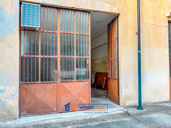 locale commerciale in vendita a Farigliano