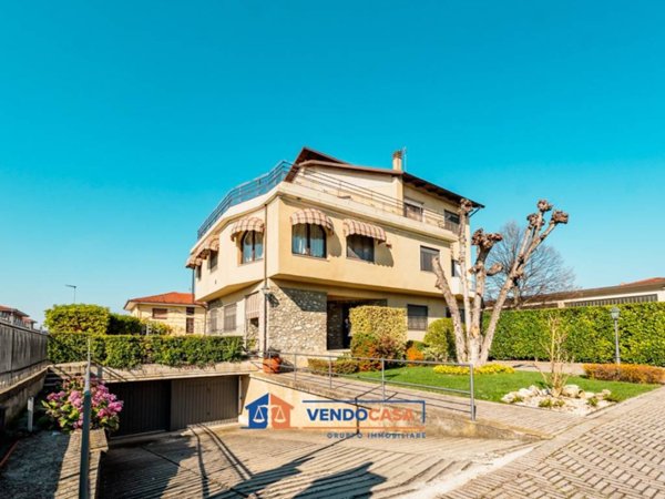 casa indipendente in vendita a Farigliano