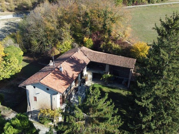 casa indipendente in vendita a Farigliano