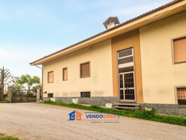 casa indipendente in vendita a Farigliano