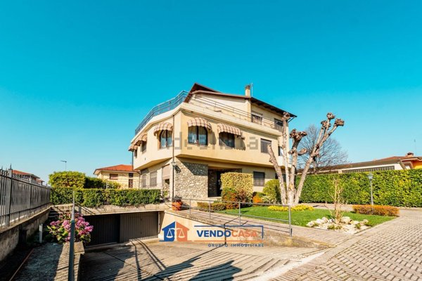 casa indipendente in vendita a Farigliano
