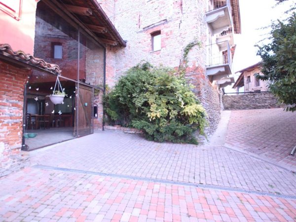 negozio in vendita a Farigliano