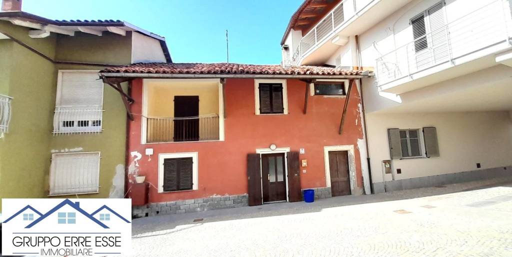 casa indipendente in vendita a Farigliano