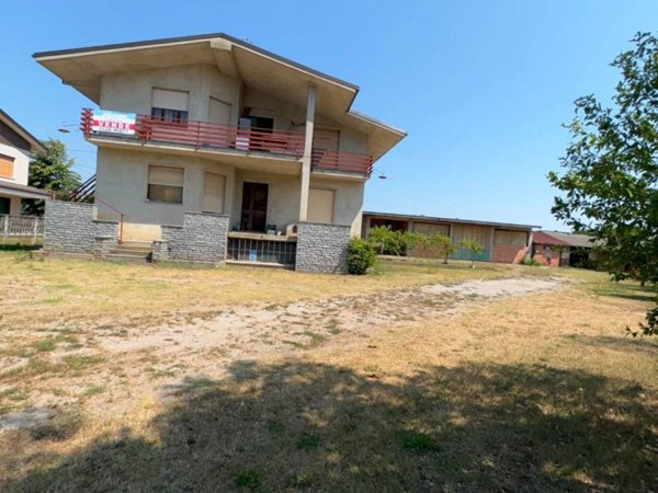 casa indipendente in vendita a Farigliano