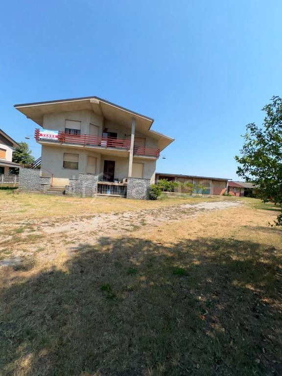 casa indipendente in vendita a Farigliano