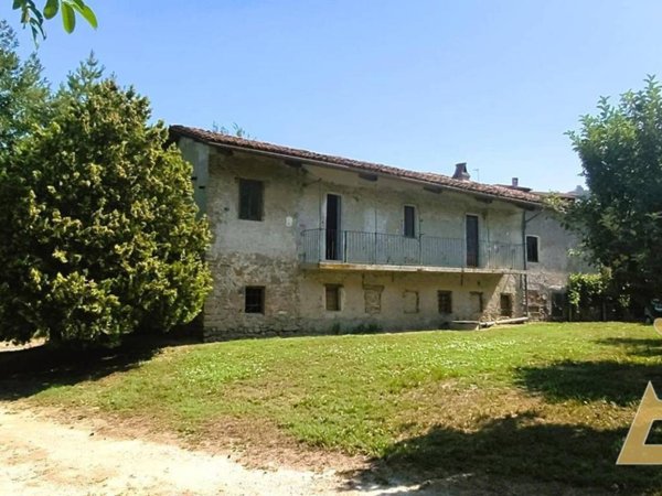 casa indipendente in vendita a Farigliano