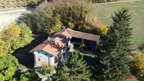 casa indipendente in vendita a Farigliano