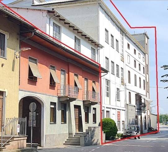 locale commerciale in vendita a Faule