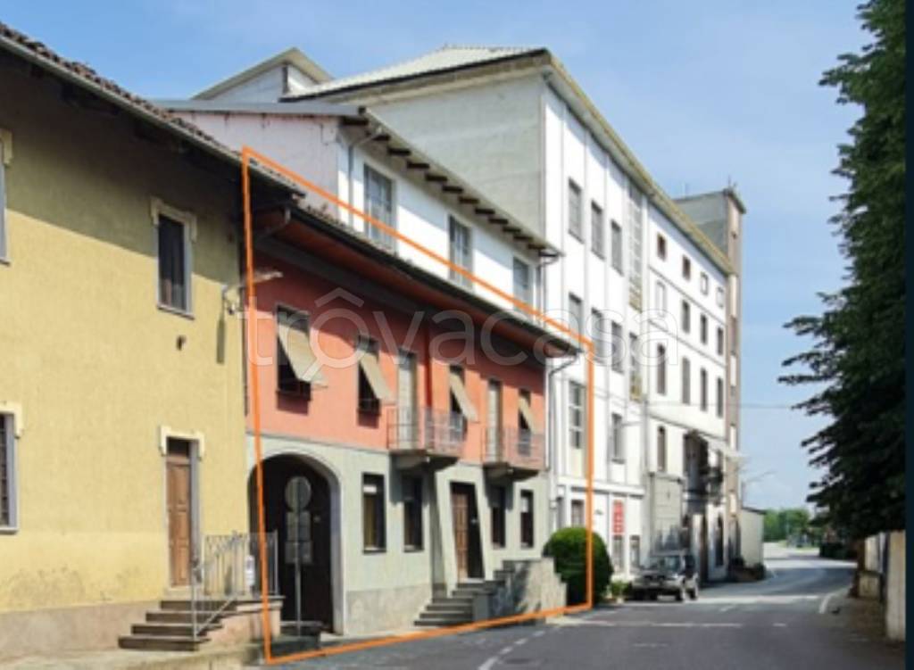 locale commerciale in vendita a Faule