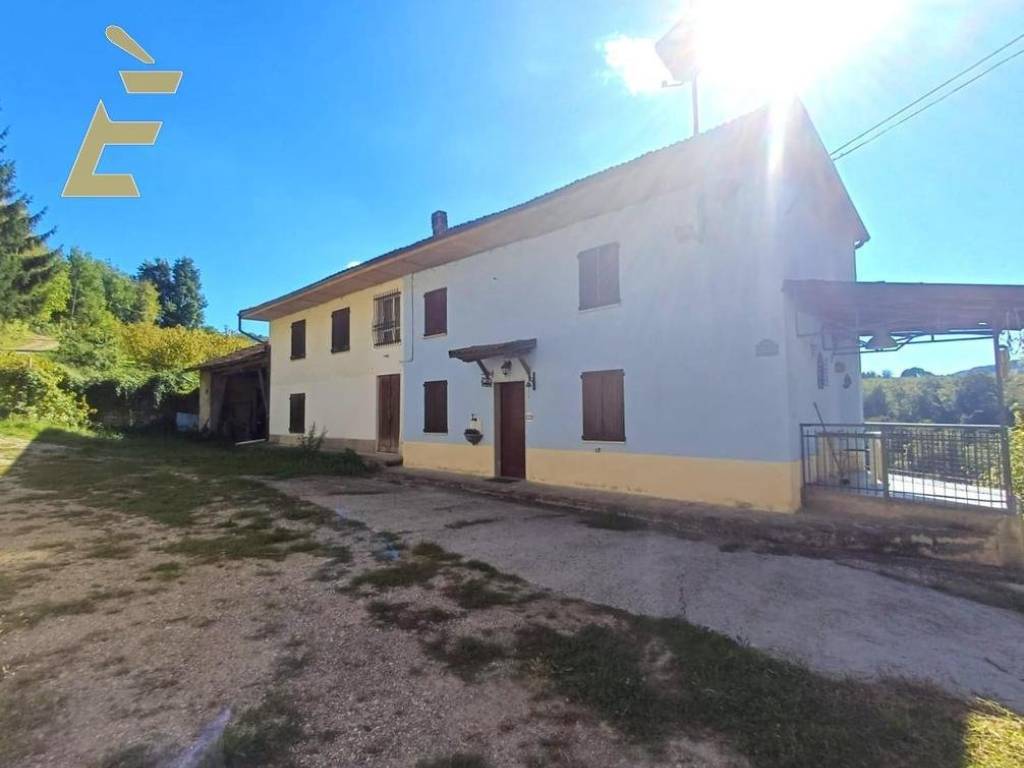 casa indipendente in vendita a Feisoglio