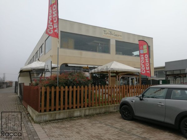 capannone in vendita a Fossano
