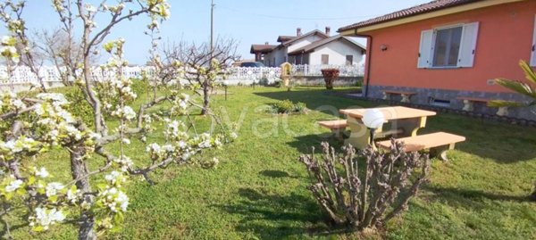 casa indipendente in vendita a Fossano in zona Loreto