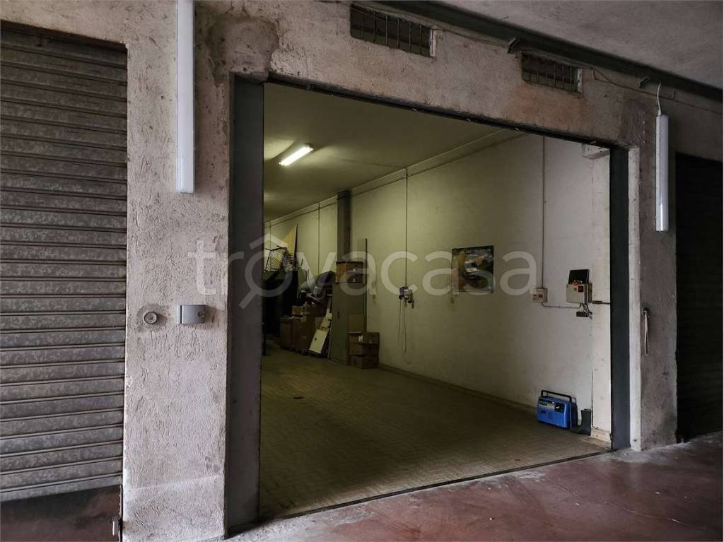 locale commerciale in vendita a Fossano