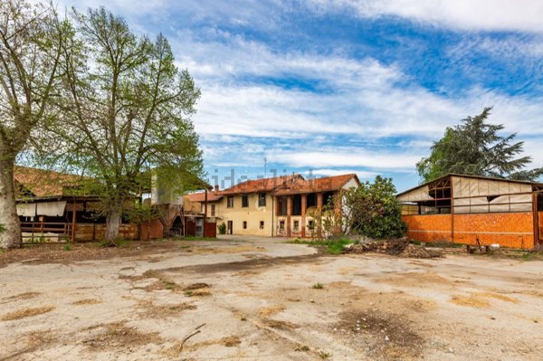 casale in vendita a Fossano