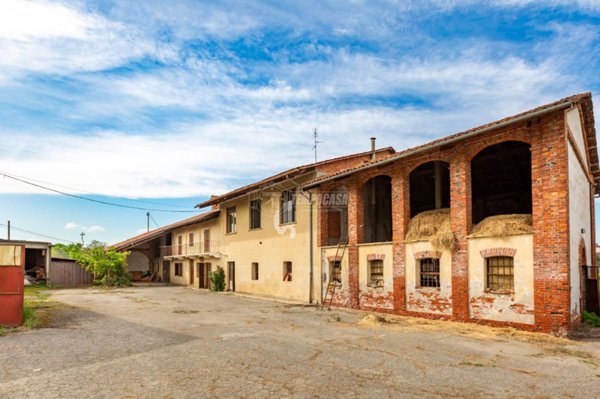 casale in vendita a Fossano