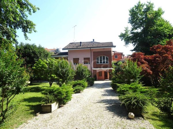 casa indipendente in vendita a Fossano