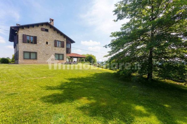 casa indipendente in vendita a Fossano