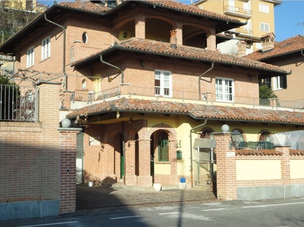 casa indipendente in vendita a Fossano