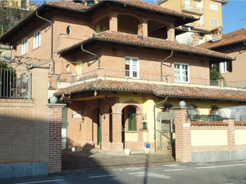 casa indipendente in vendita a Fossano