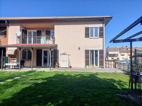 casa indipendente in vendita a Fossano