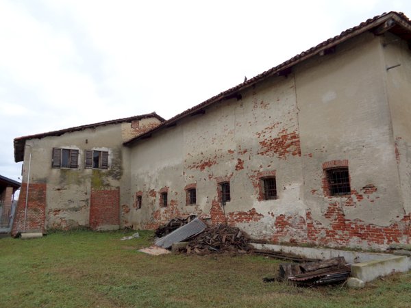 esavano in vendita a Fossano in zona Santa Lucia