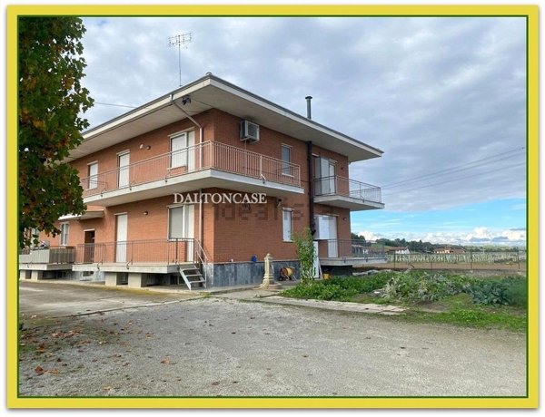 casa indipendente in vendita a Fossano