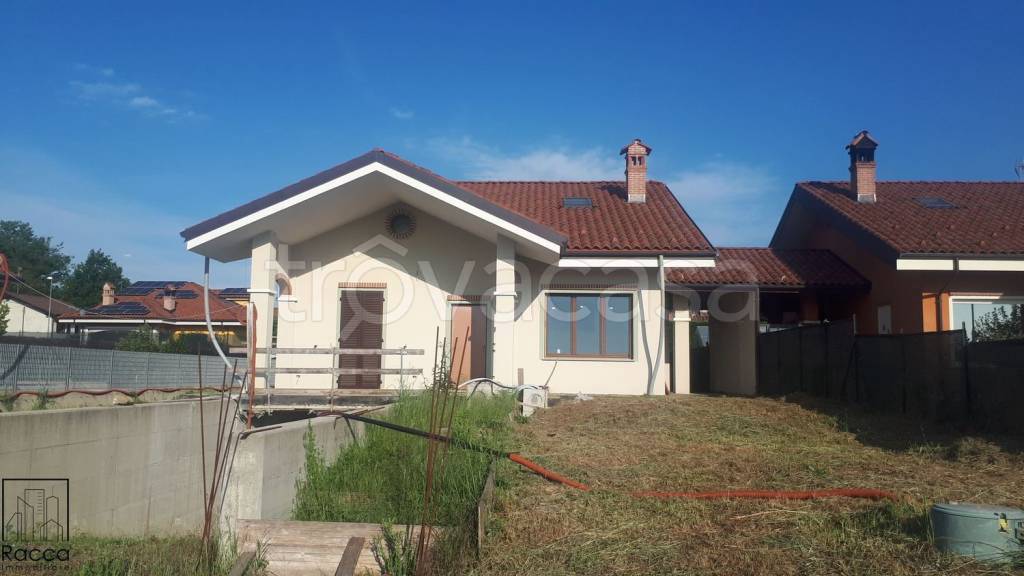 casa indipendente in vendita a Fossano