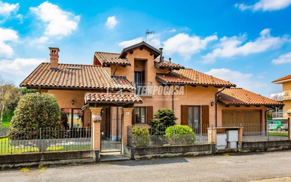 casa indipendente in vendita a Fossano