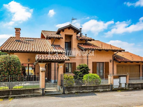 casa indipendente in vendita a Fossano