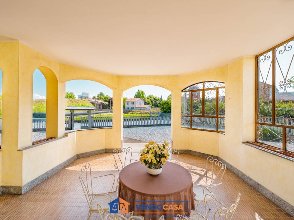 casa indipendente in vendita a Fossano in zona Cussanio