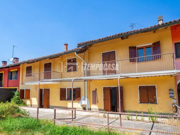 casa indipendente in vendita a Fossano
