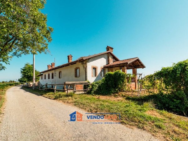 casa indipendente in vendita a Fossano