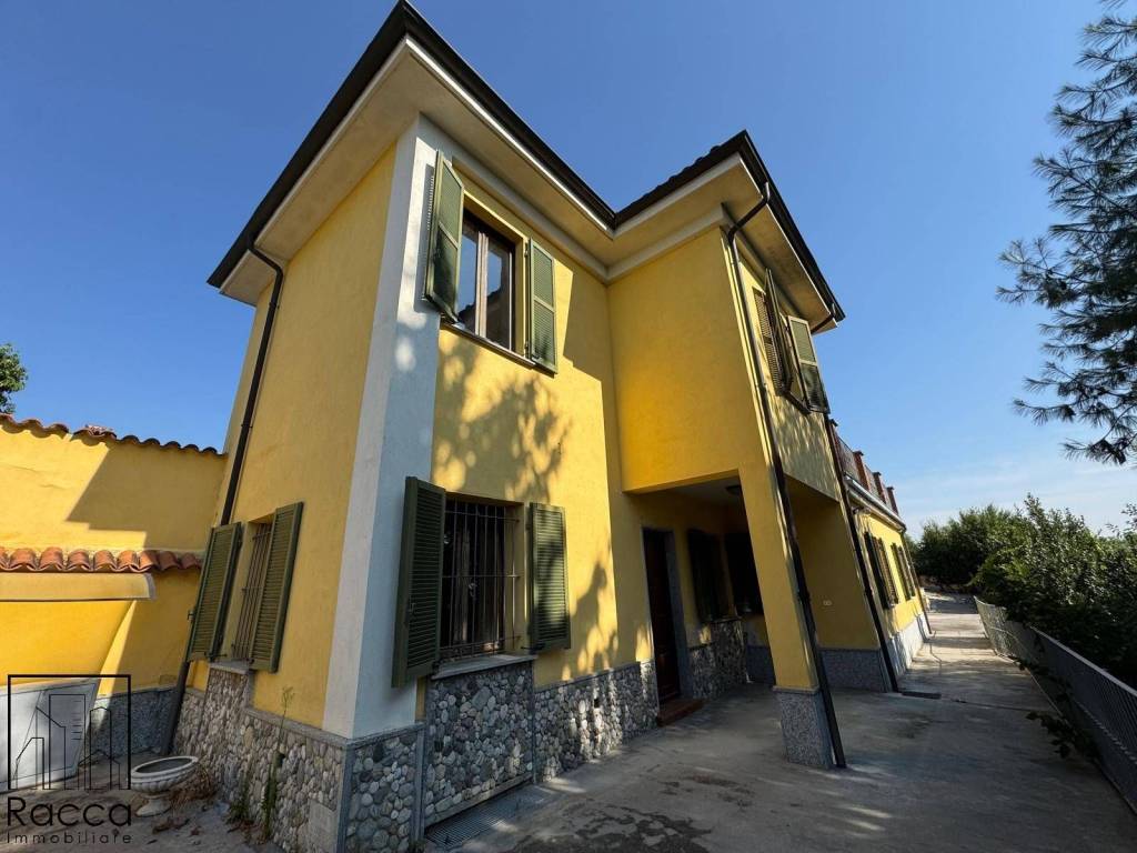 casa indipendente in vendita a Fossano