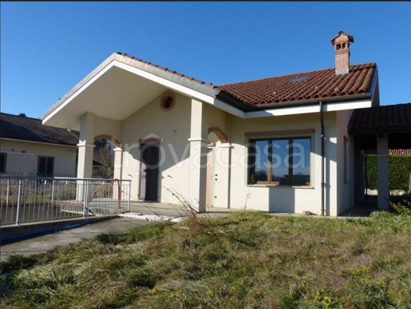 casa indipendente in vendita a Fossano