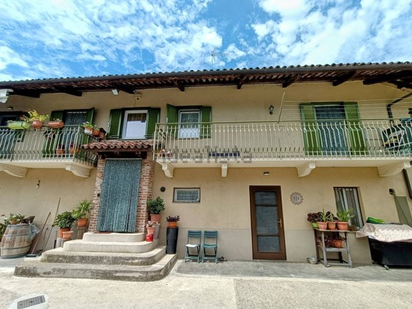 casa indipendente in vendita a Fossano