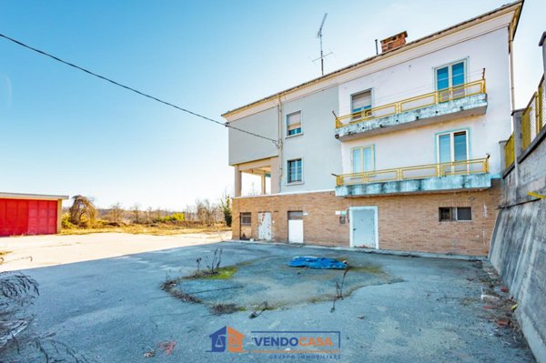 casa indipendente in vendita a Fossano