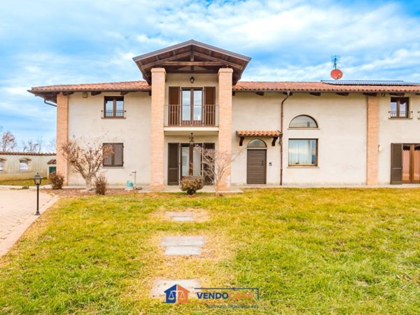casa indipendente in vendita a Fossano