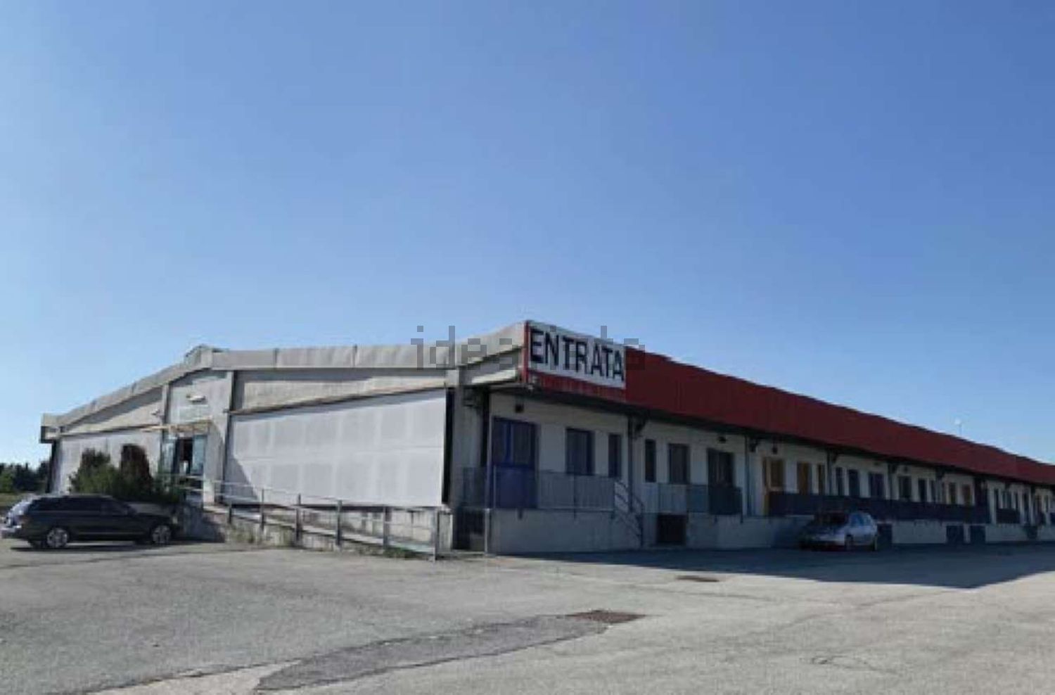 locale commerciale in vendita a Fossano
