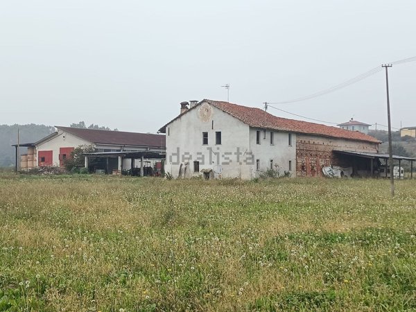 capannone in vendita a Fossano
