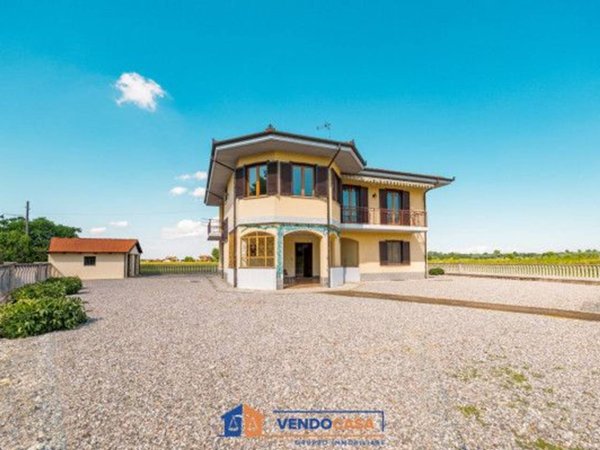 casa indipendente in vendita a Fossano