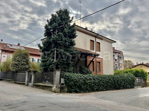 casa indipendente in vendita a Fossano