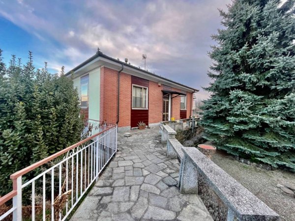 casa indipendente in vendita a Fossano