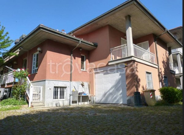 casa indipendente in vendita a Fossano